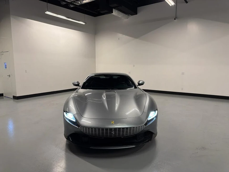 2021 Ferrari Roma - Image 14 of 31