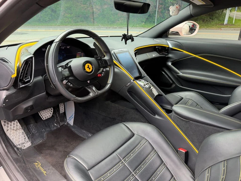 2021 Ferrari Roma - Image 19 of 31