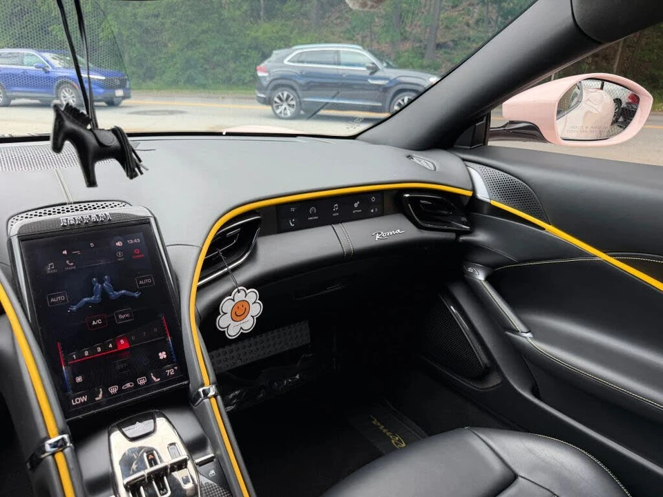 2021 Ferrari Roma - Image 29 of 31