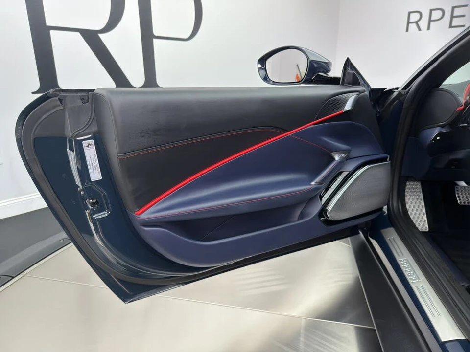 2021 Ferrari Roma - Image 14 of 23