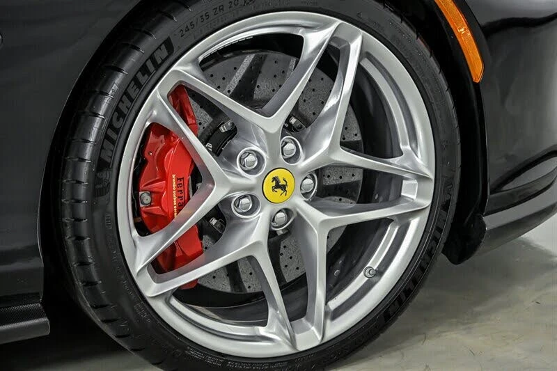 2021 Ferrari Roma - Image 12 of 31