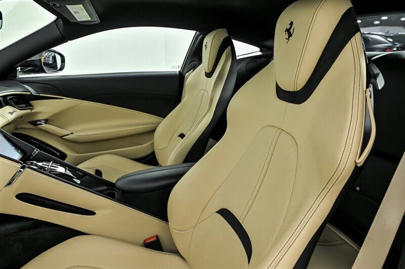 2021 Ferrari Roma - Image 23 of 31