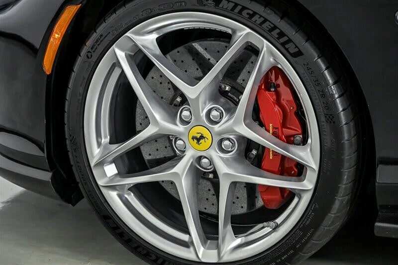 2021 Ferrari Roma - Image 13 of 31
