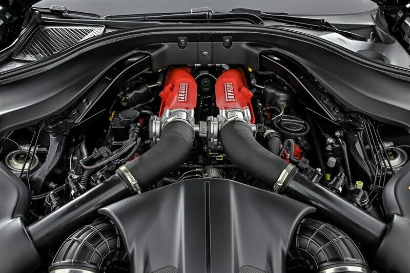 2021 Ferrari Roma - Image 17 of 31