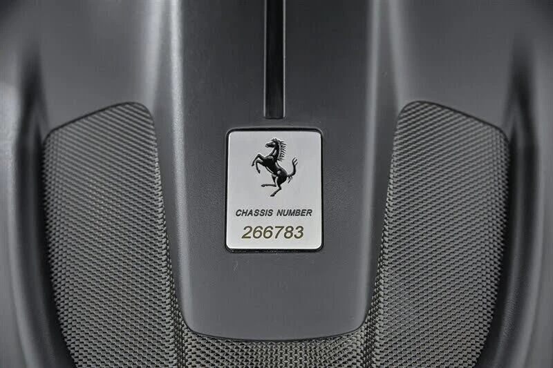 2021 Ferrari Roma - Image 18 of 31