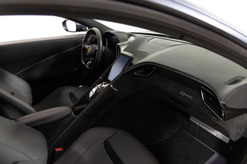 2021 Ferrari Roma - Image 23 of 31