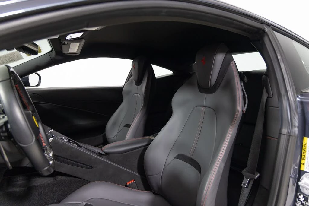 2021 Ferrari Roma - Image 21 of 31