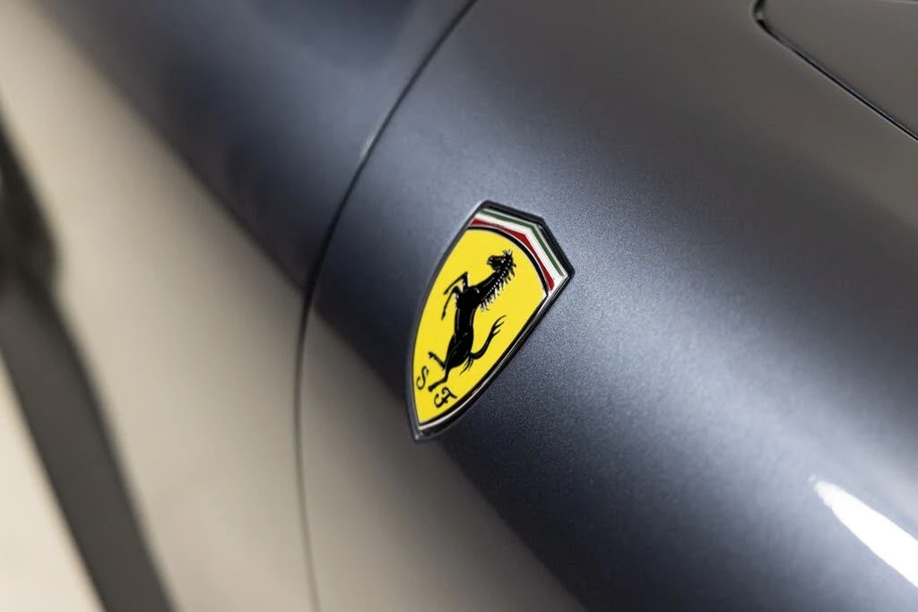 2021 Ferrari Roma - Image 28 of 31