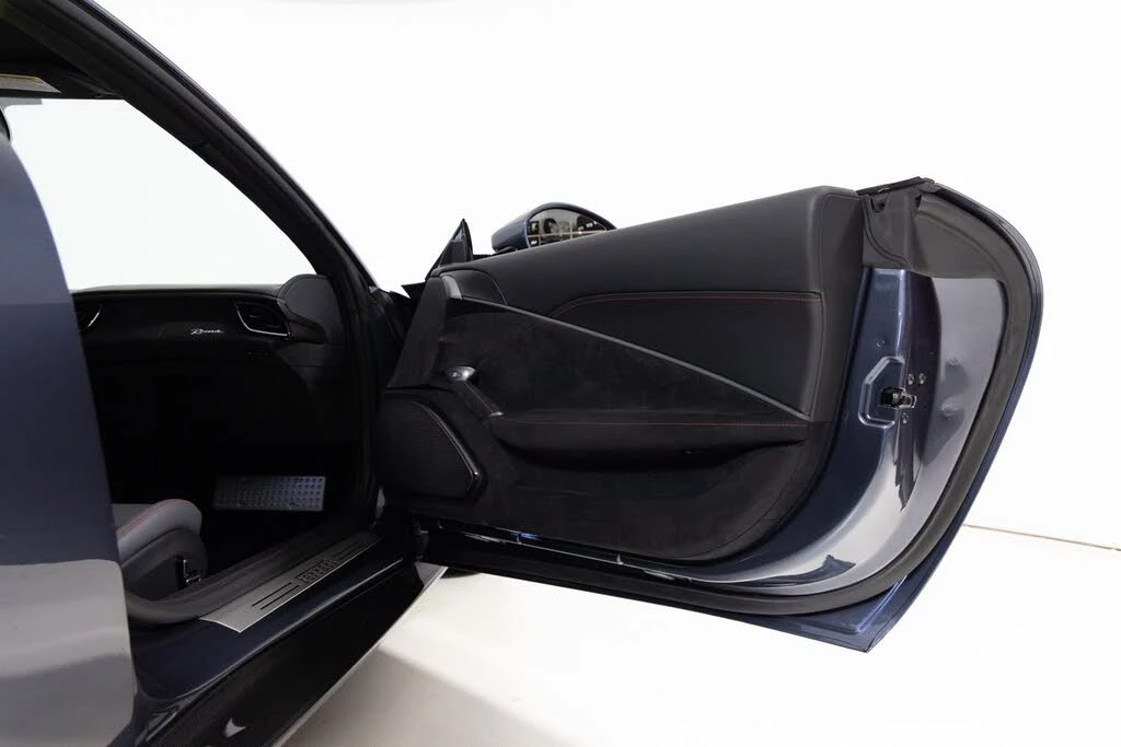 2021 Ferrari Roma - Image 16 of 31