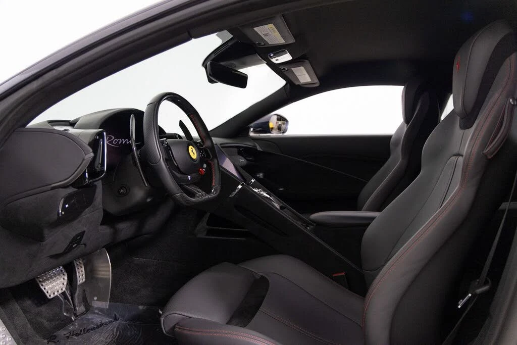 2021 Ferrari Roma - Image 18 of 31