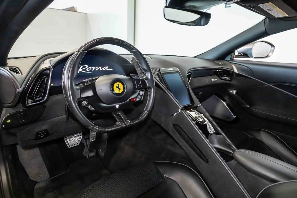 2021 Ferrari Roma - Image 28 of 31