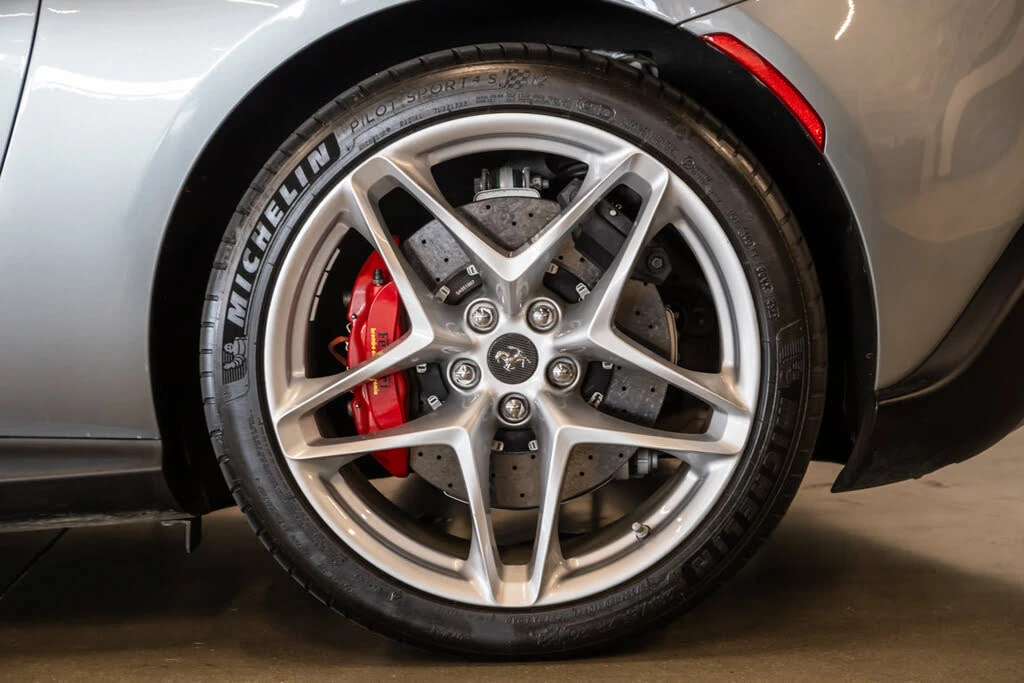 2021 Ferrari Roma - Image 18 of 31