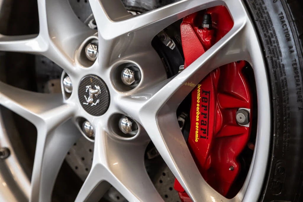 2021 Ferrari Roma - Image 19 of 31