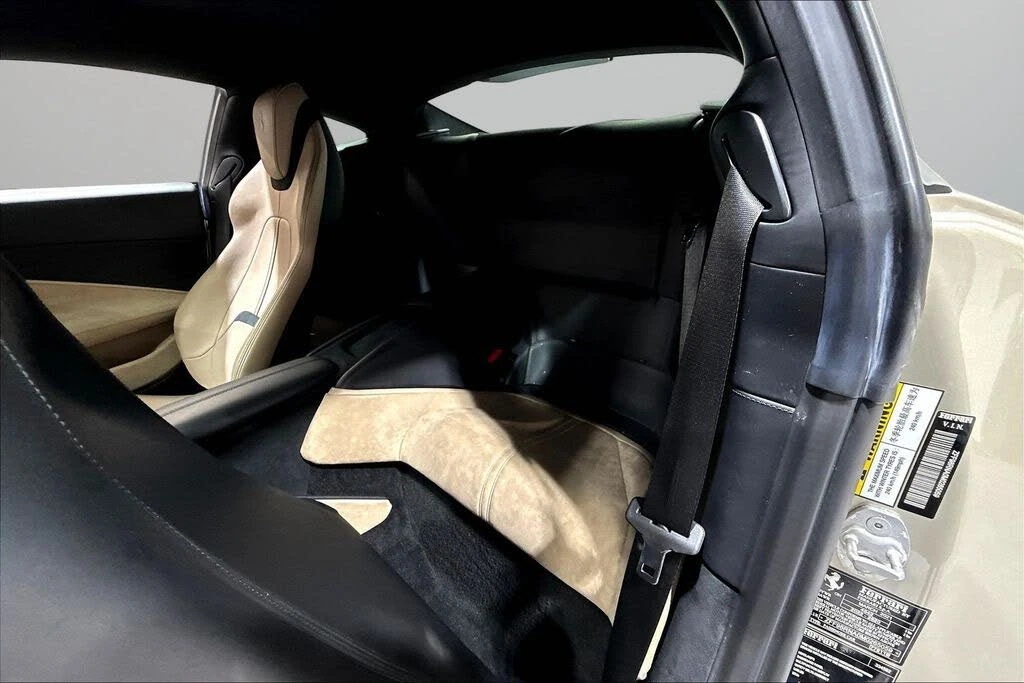 2021 Ferrari Roma - Image 20 of 31