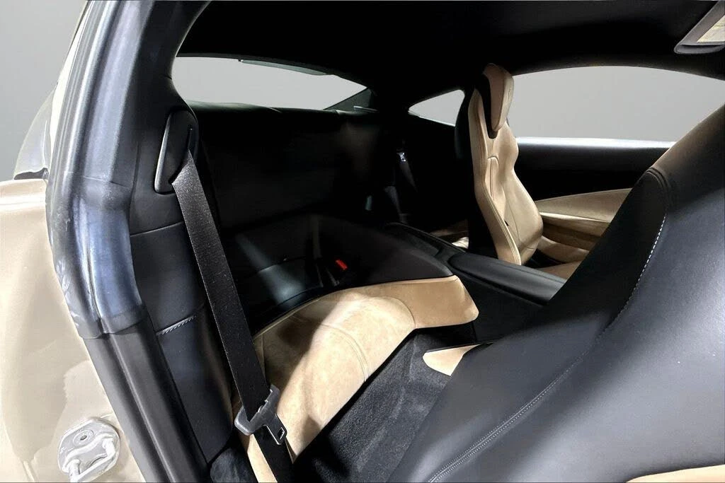 2021 Ferrari Roma - Image 22 of 31
