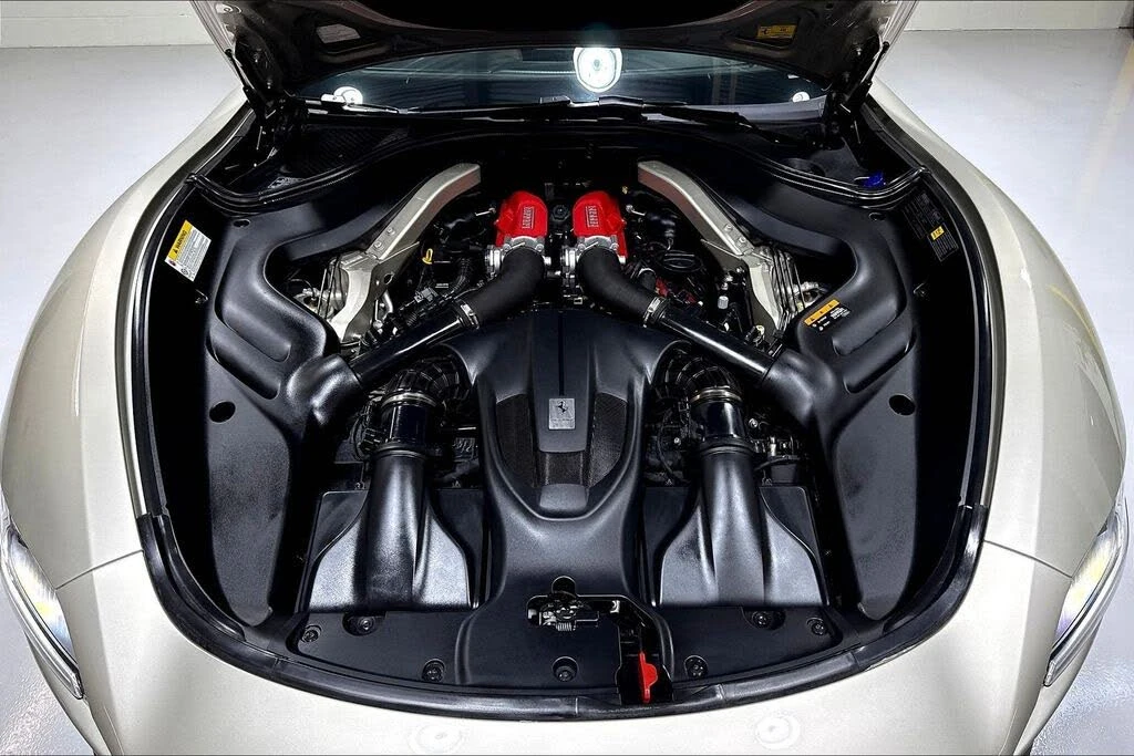 2021 Ferrari Roma - Image 26 of 31