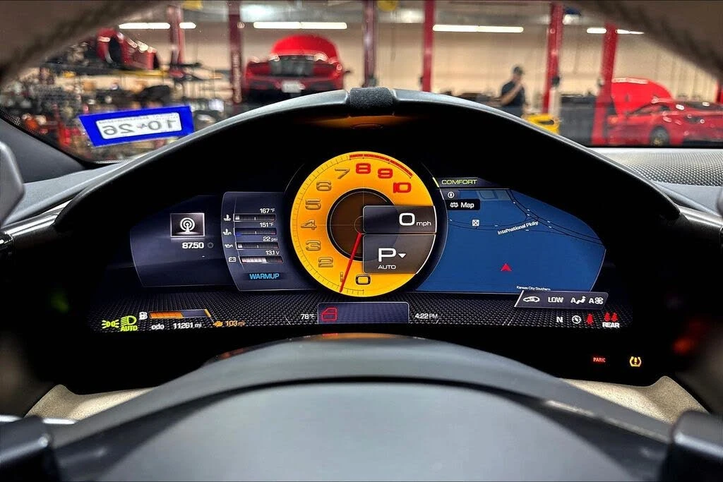 2021 Ferrari Roma - Image 13 of 31