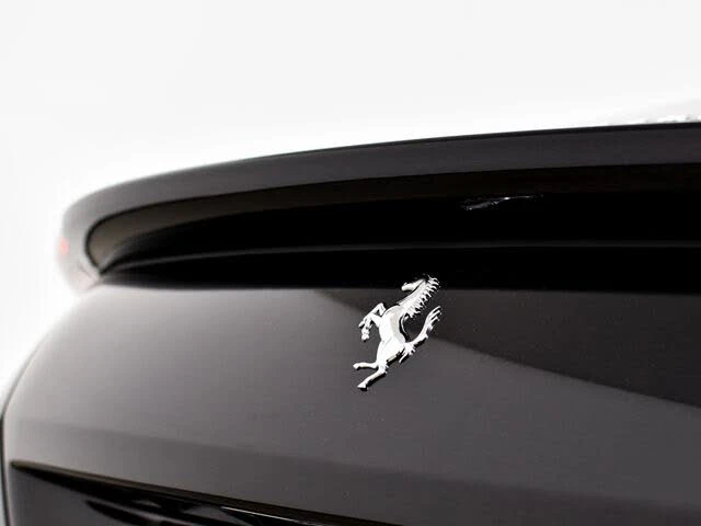 2021 Ferrari Roma - Image 16 of 31