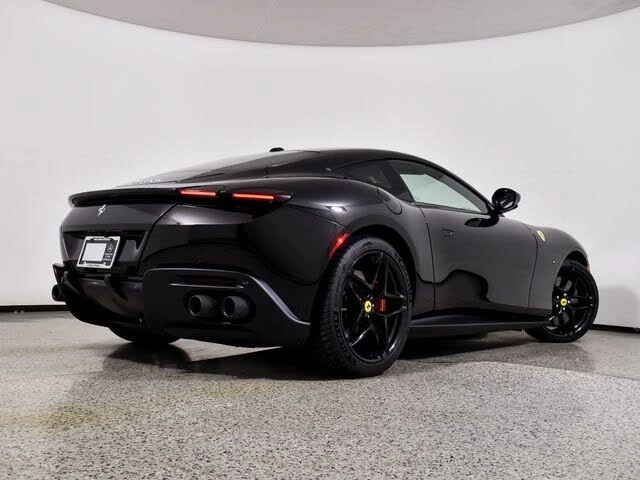 2021 Ferrari Roma - Image 14 of 31