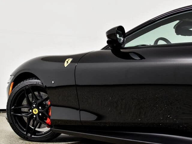 2021 Ferrari Roma - Image 18 of 31