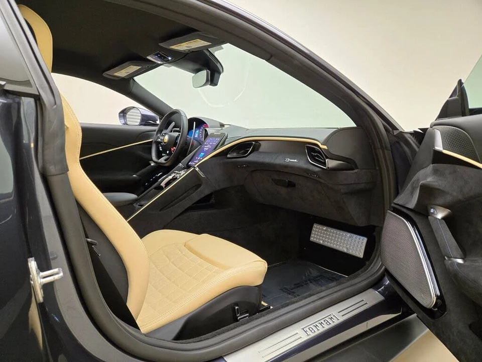 2021 Ferrari Roma - Image 23 of 31