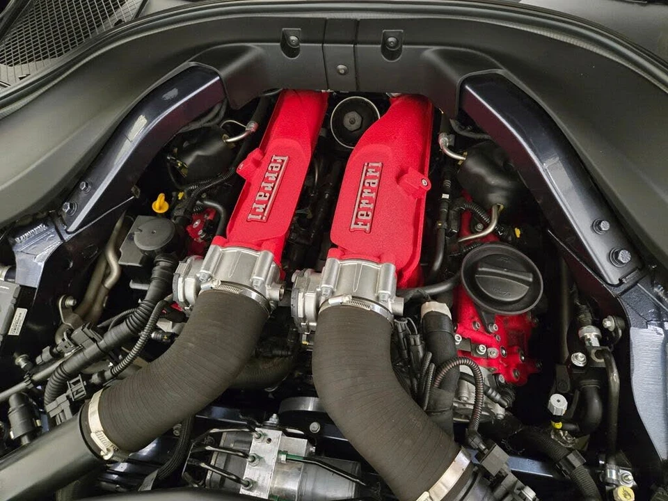 2021 Ferrari Roma - Image 29 of 31