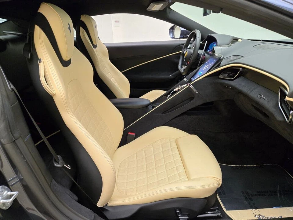 2021 Ferrari Roma - Image 25 of 31