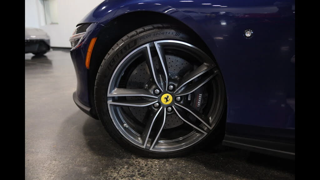 2021 Ferrari Roma - Image 14 of 31