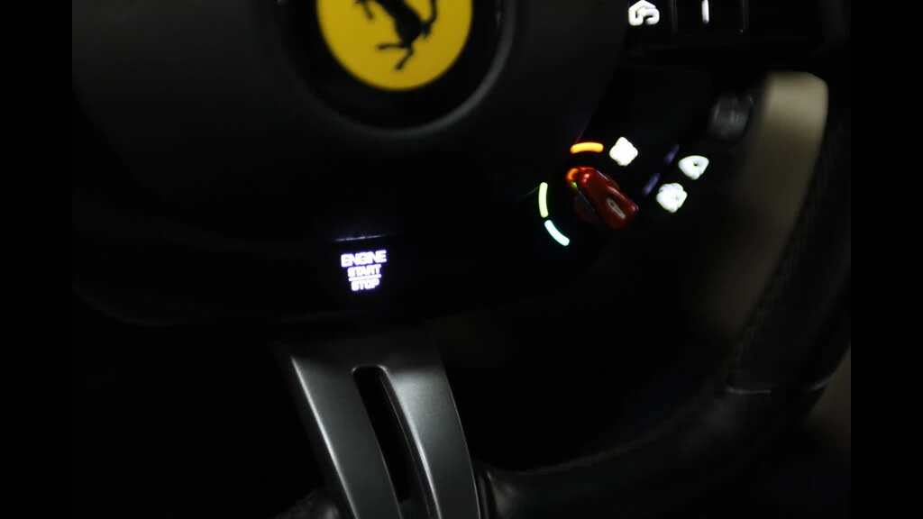 2021 Ferrari Roma - Image 27 of 31