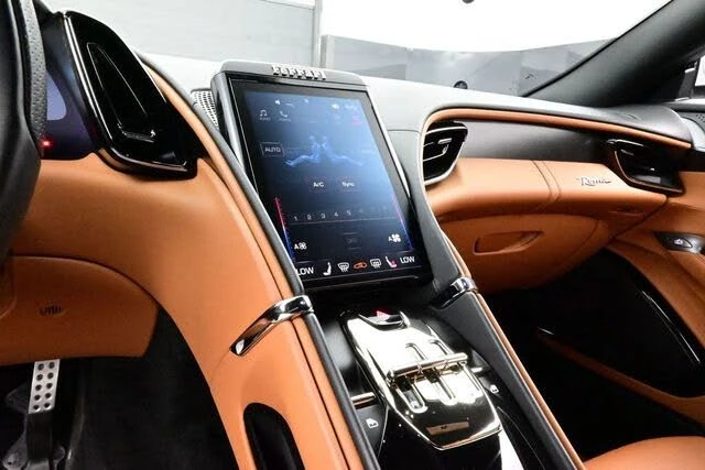 2021 Ferrari Roma - Image 10 of 27