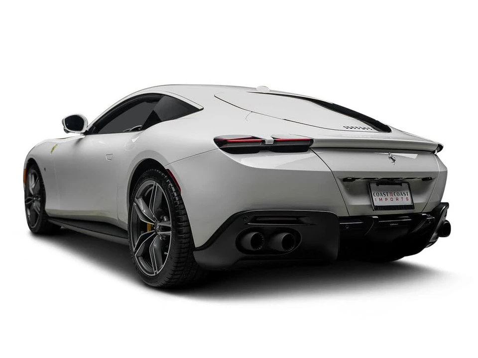 2021 Ferrari Roma - Image 12 of 31