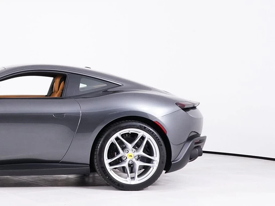2021 Ferrari Roma - Image 13 of 27
