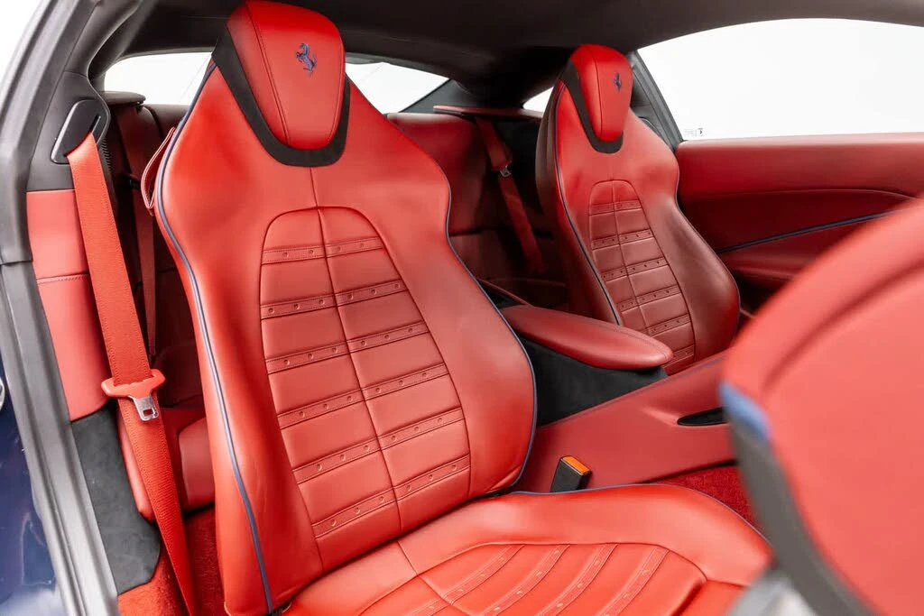 2021 Ferrari Roma - Image 15 of 31