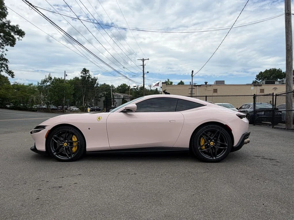 2021 Ferrari Roma - Image 11 of 31