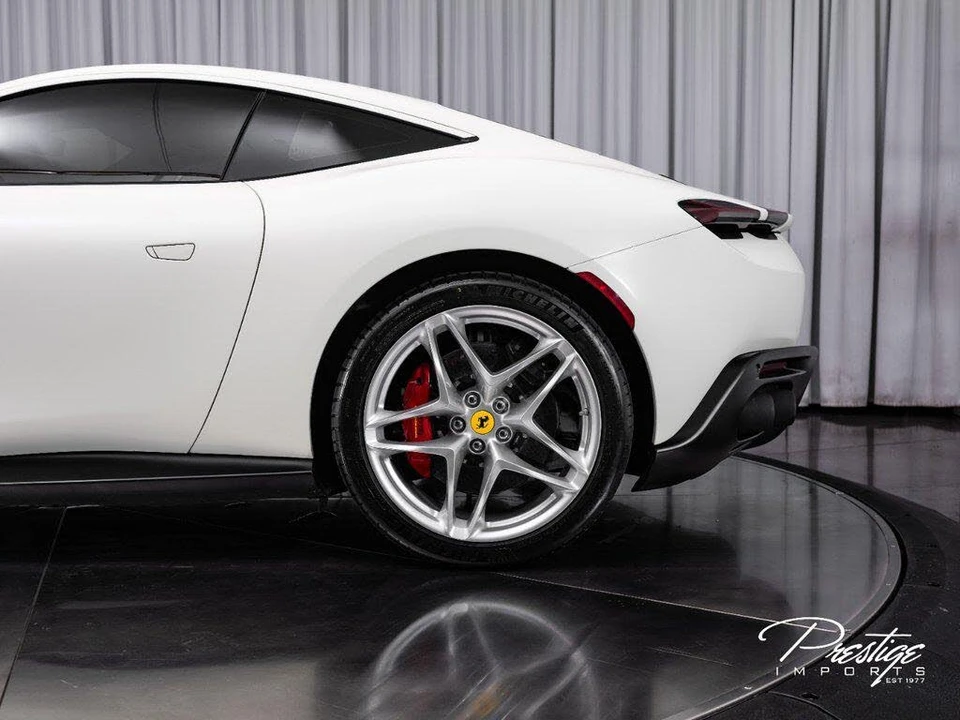 2021 Ferrari Roma - Image 7 of 31