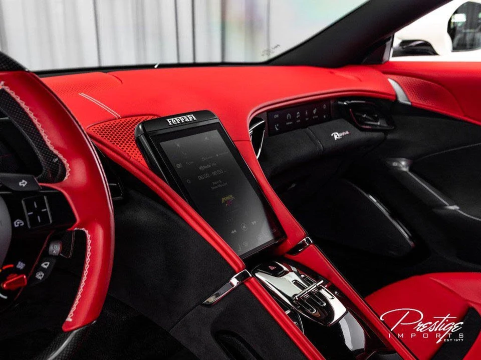 2021 Ferrari Roma - Image 28 of 31