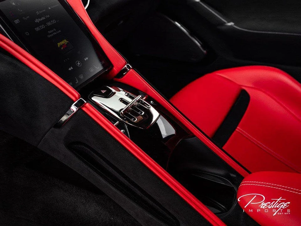 2021 Ferrari Roma - Image 27 of 31