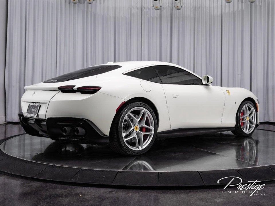 2021 Ferrari Roma - Image 13 of 31