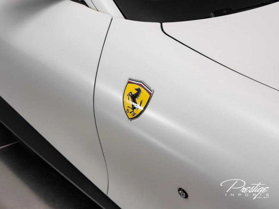 2021 Ferrari Roma - Image 17 of 31