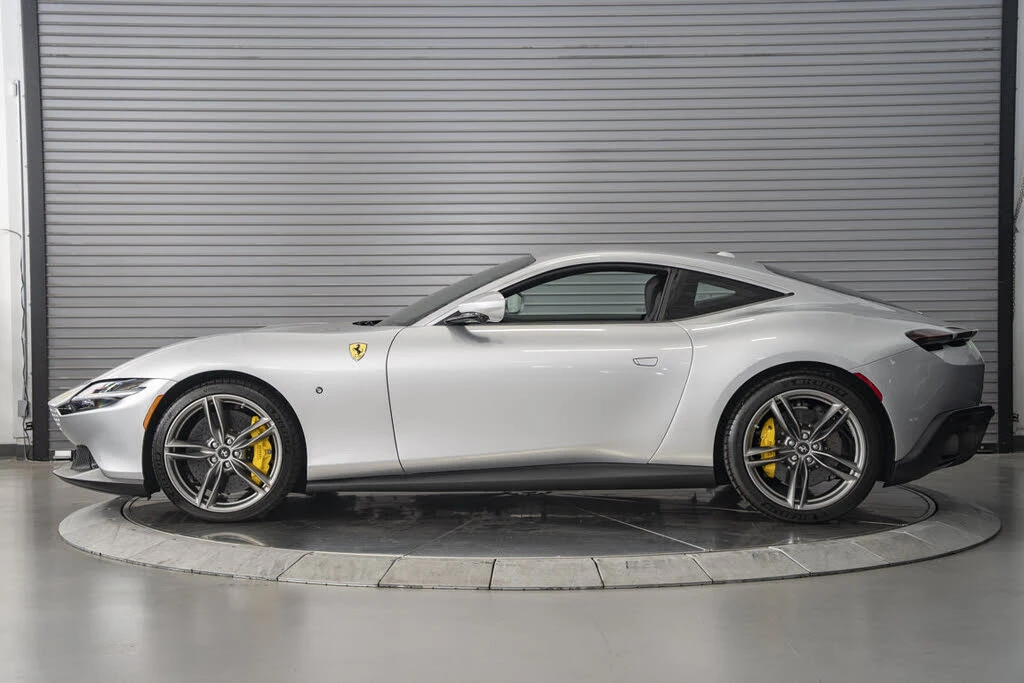 2021 Ferrari Roma - Image 2 of 31