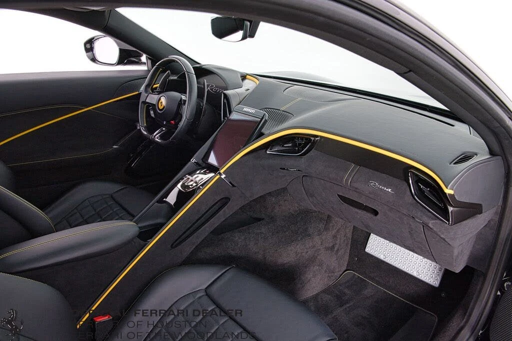 2021 Ferrari Roma - Image 16 of 31