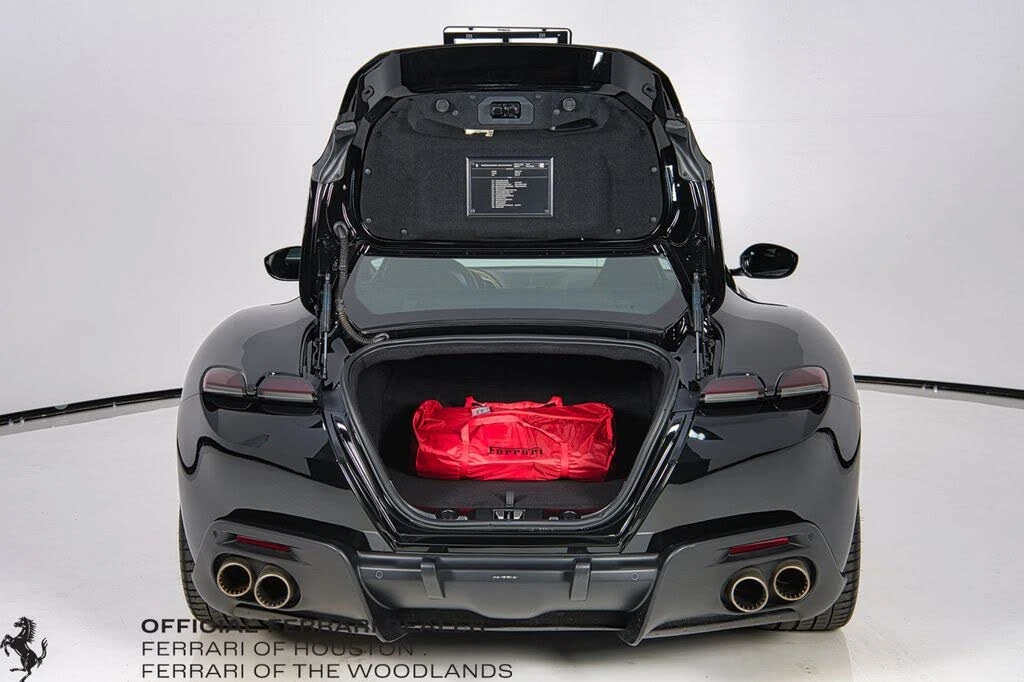 2021 Ferrari Roma - Image 27 of 31