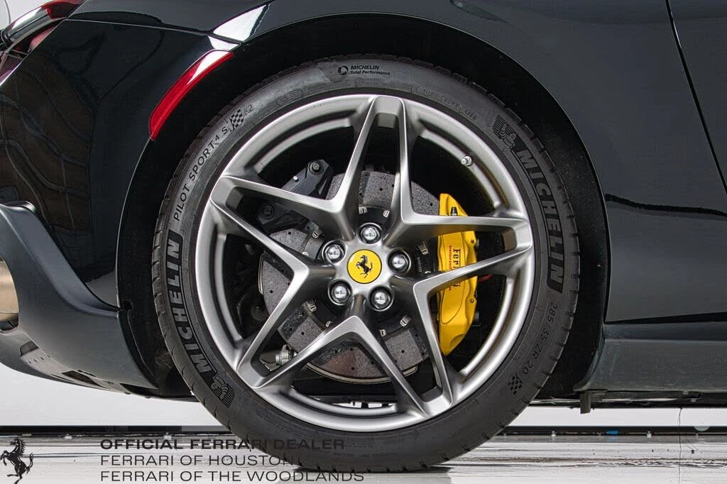2021 Ferrari Roma - Image 19 of 31