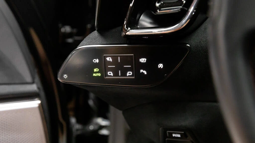 2021 Ferrari Roma - Image 23 of 31