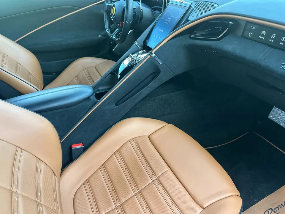 2021 Ferrari Roma - Image 13 of 30