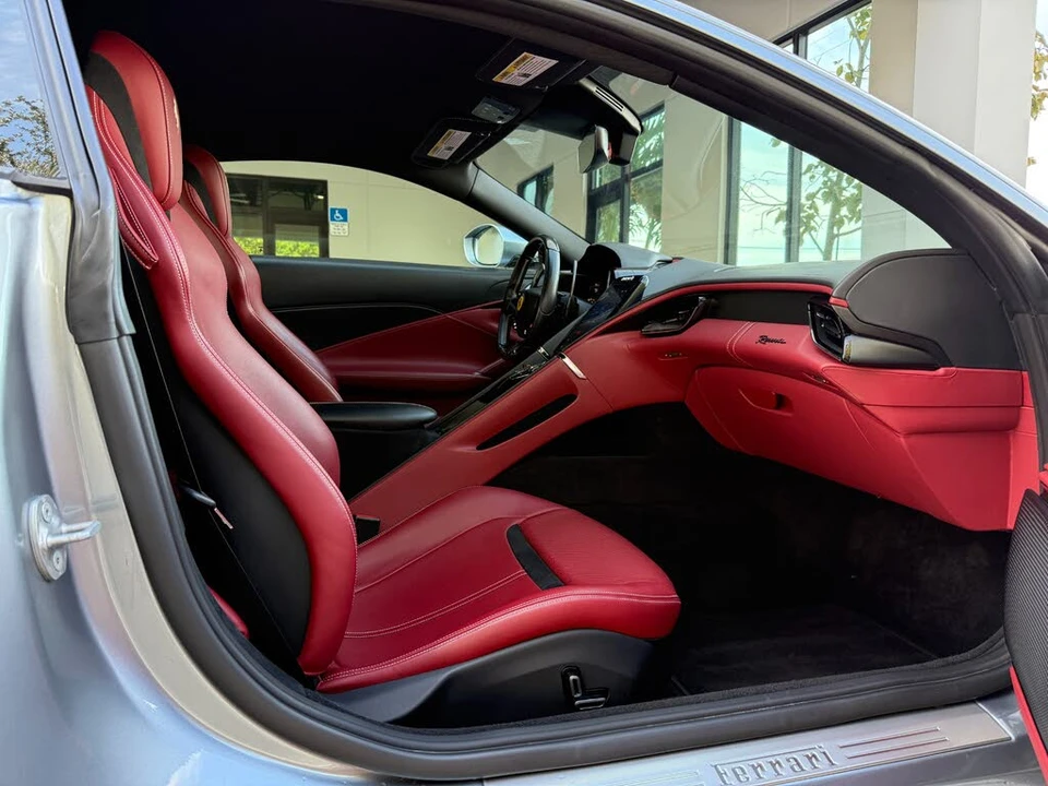 2021 Ferrari Roma - Image 29 of 31