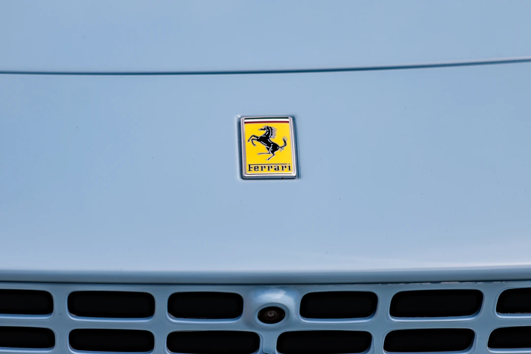 2021 Ferrari Roma - Image 28 of 31