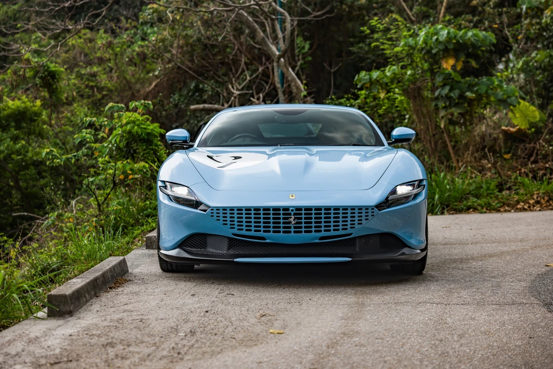 2021 Ferrari Roma - Image 2 of 31