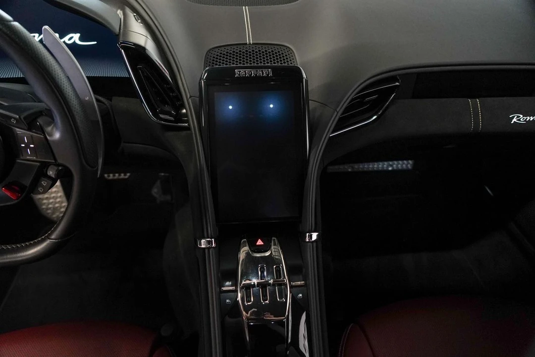 2021 Ferrari Roma - Image 11 of 21