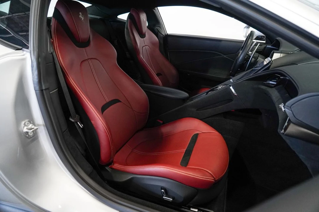 2021 Ferrari Roma - Image 15 of 21